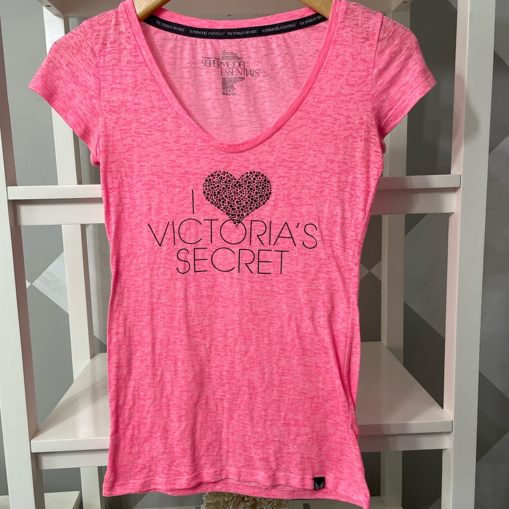 Victoria’s Secret short sleeve T-shirt. Size S.
